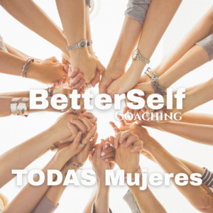 Circulo  de manos de mujeres entrelazadas simbolizando el poder de la mujer en su unidad.